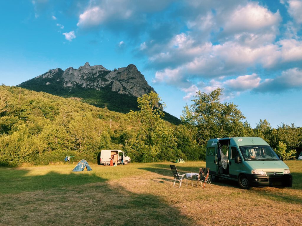 Bugarach camping kamperen rennes le chateau 